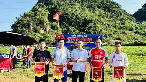 Giải bóng đá tứ hùng chào mừng Ngày Giải phóng miền Nam 30/4 tranh Cúp Nhà rạp Tùng Lâm