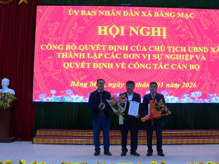 Kinh tế - Chính trị