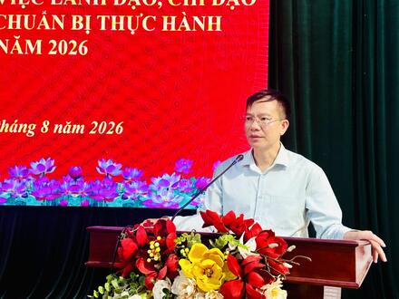 Kinh tế - Chính trị