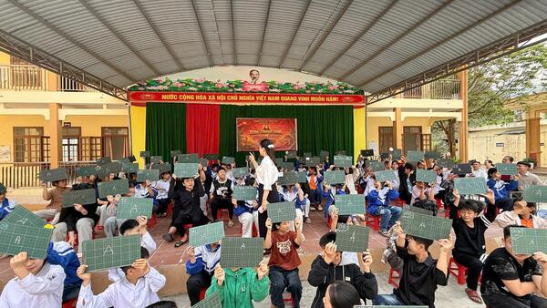 “SÔI NỔI HOẠT ĐỘNG NGOẠI KHÓA RUNG CHUÔNG VÀNG – ÂM VANG SỬ VIỆT TẠI TRƯỜNG TH&THCS BẰNG HỮU”, XÃ BẰNG MẠC