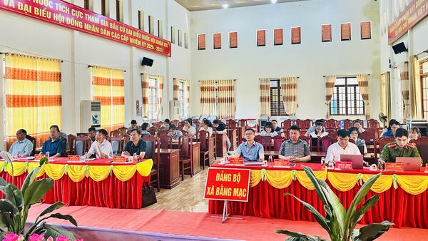 XÃ BẰNG MẠC TỔ CHỨC LỚP BỒI DƯỠNG NÂNG CAO NĂNG LỰC, XỬ LÝ TÌNH HUỐNG THỰC TIỄN CHO CÁN BỘ CƠ SỞ