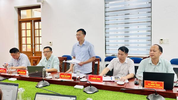 Thường trực Đảng uỷ xã Bằng Mạc làm việc với Phòng Văn hoá - Xã hội xã