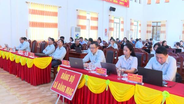 BẰNG MẠC THAM DỰ HỘI NGHỊ QUÁN TRIỆT CÁC NGHỊ QUYẾT, CHỈ THỊ CỦA BỘ CHÍNH TRỊ