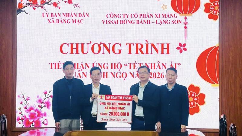 ​ CÔNG TY CỔ PHẦN XI MĂNG ĐỒNG BÀNH TRAO QUÀ “TẾT NHÂN ÁI” TẠI XÃ BẰNG MẠC  ​